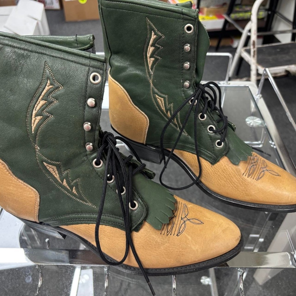 Laredo Vintage 90s Leather Western Lace Up Kiltie Boots Green Tan womens 10m